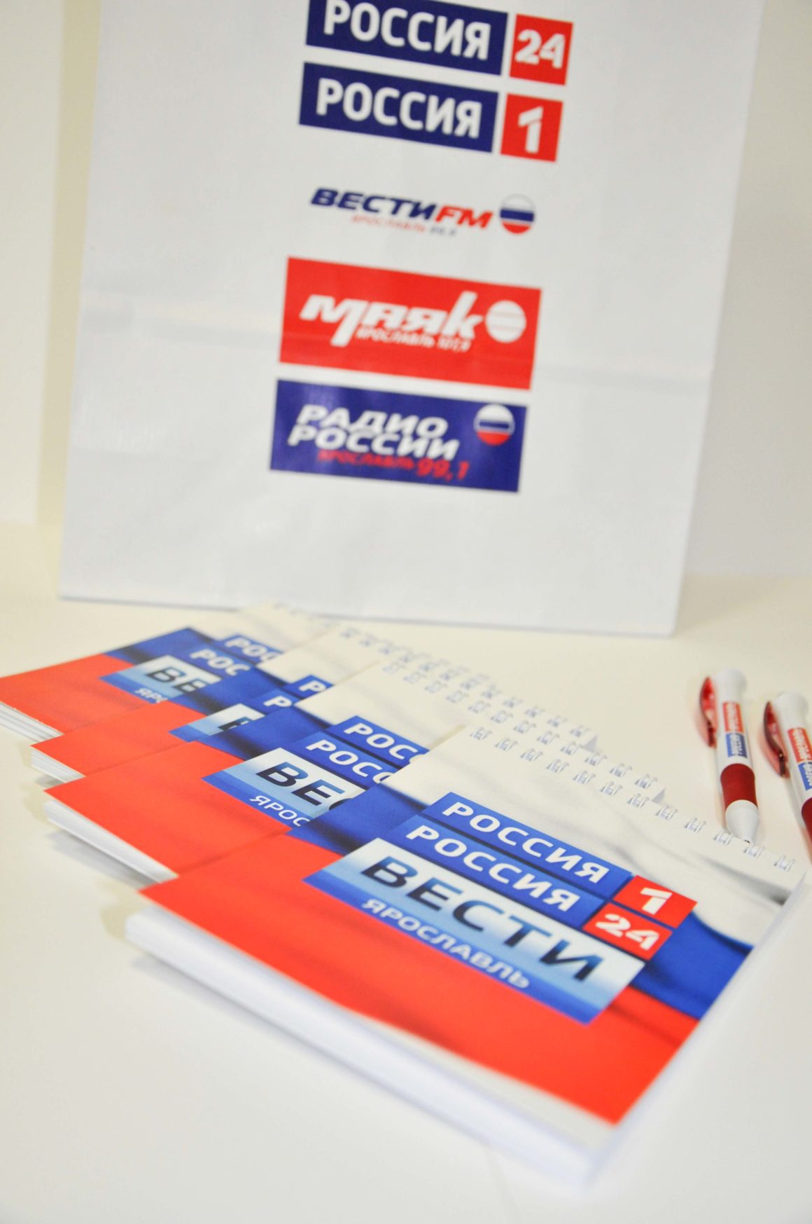 Ручки, пакеты и блокноты для телеканала Россия